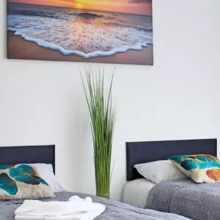 아파트 Appartementhaus Altlandsberg